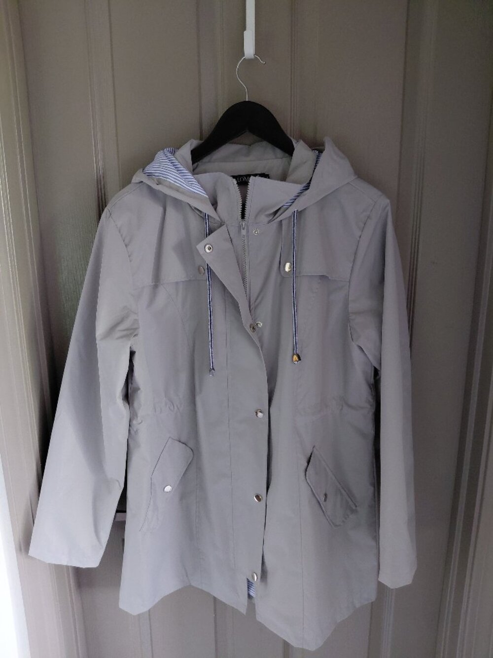 NWOT Trench Coat Size L